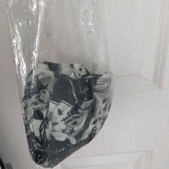 Evening gown newTerani size 8 - Picture 4 of 5